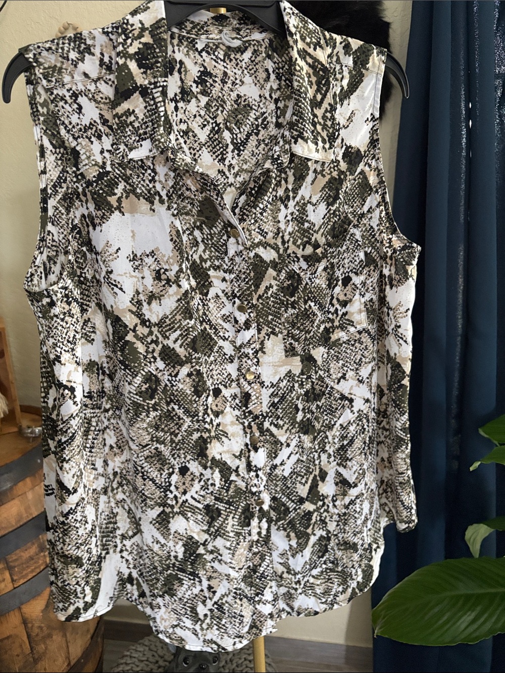 Sleeveless Snake-Print Button Front Top in Olive and White